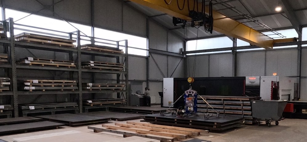 Vue generale de l'atelier de production ARMOR LASER