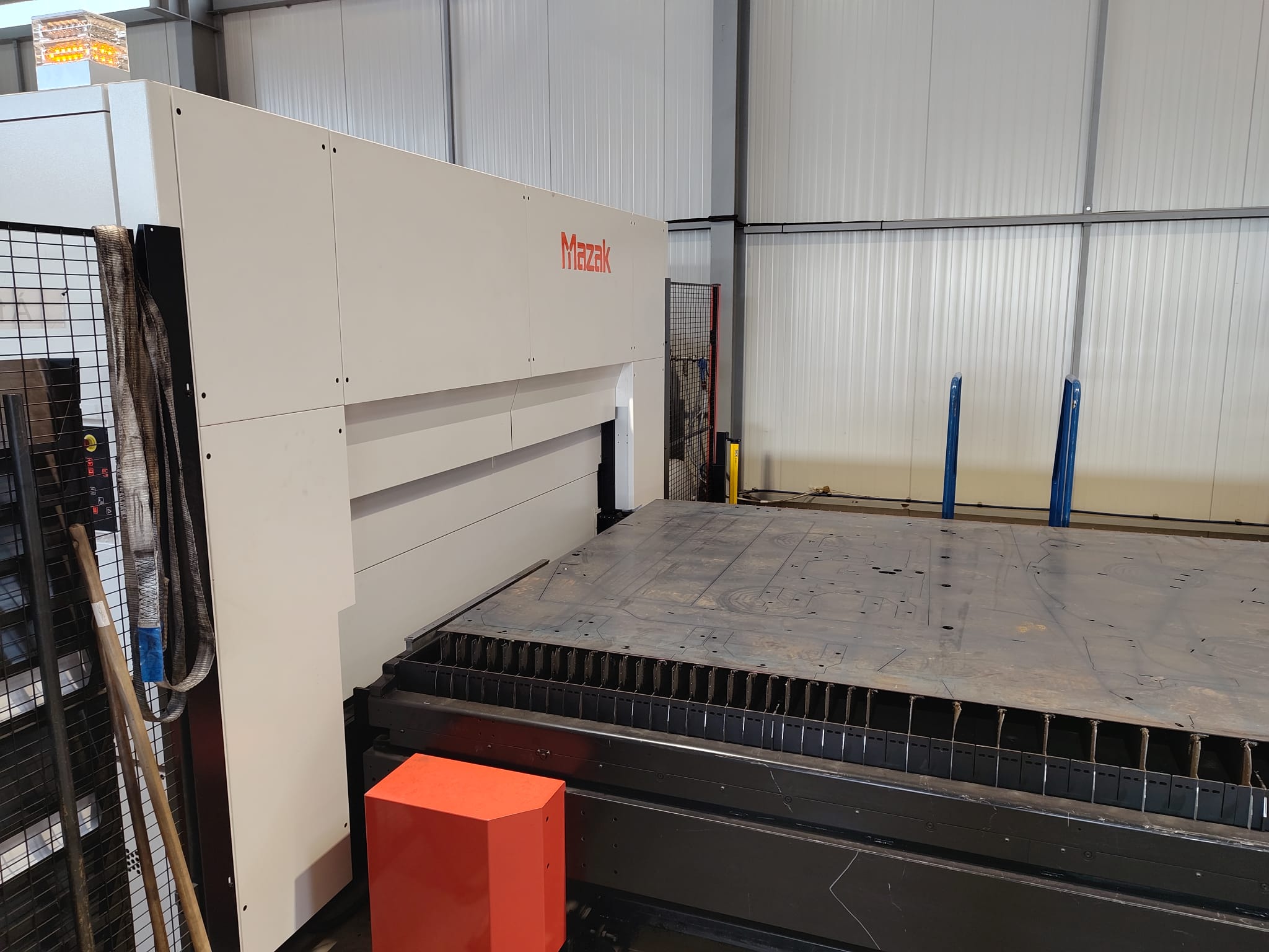 Table de decoupe laser Mazak